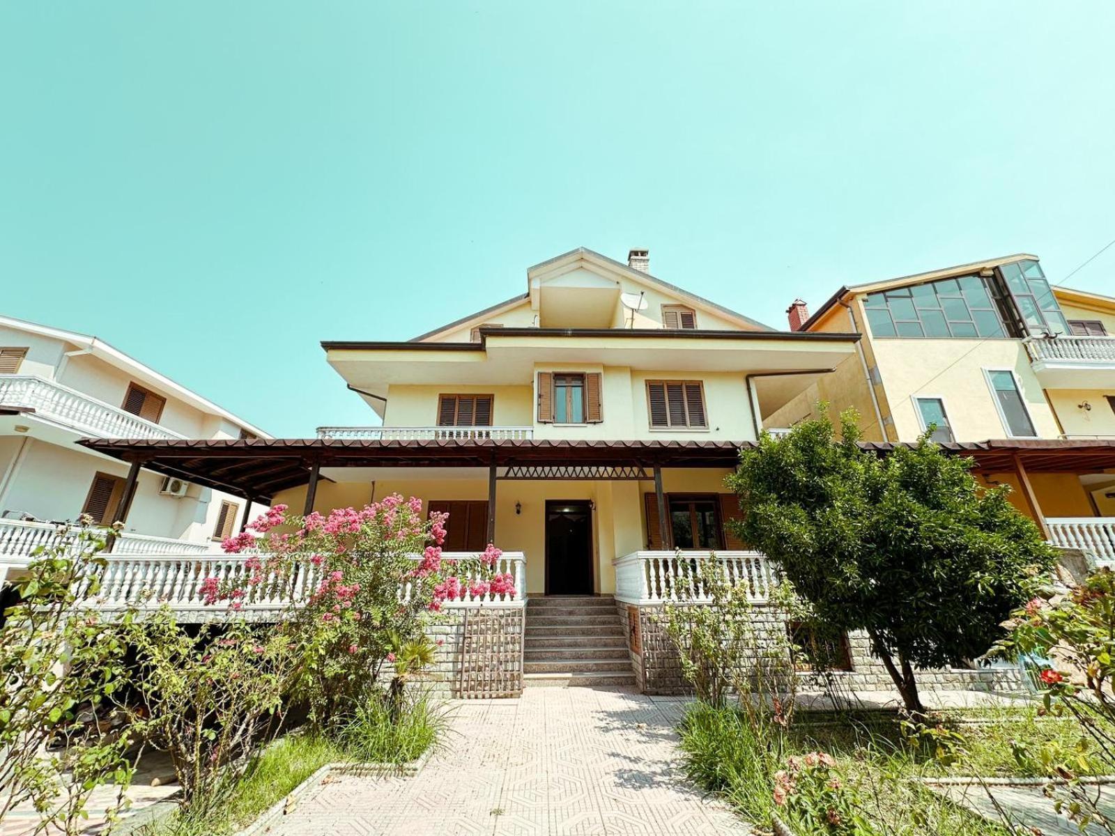 Vizion Hotel Shkodër Exterior foto